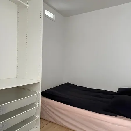 شقة Charming With Easy Access To